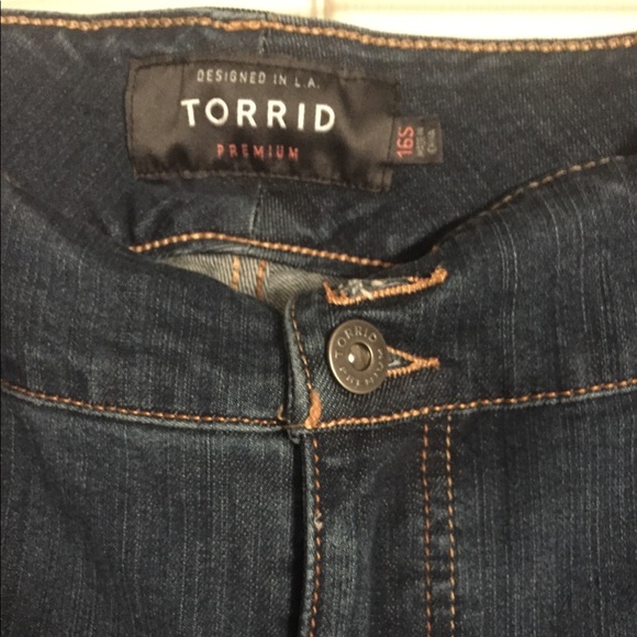 Torrid 16S jeggings distressed - Picture 6 of 7